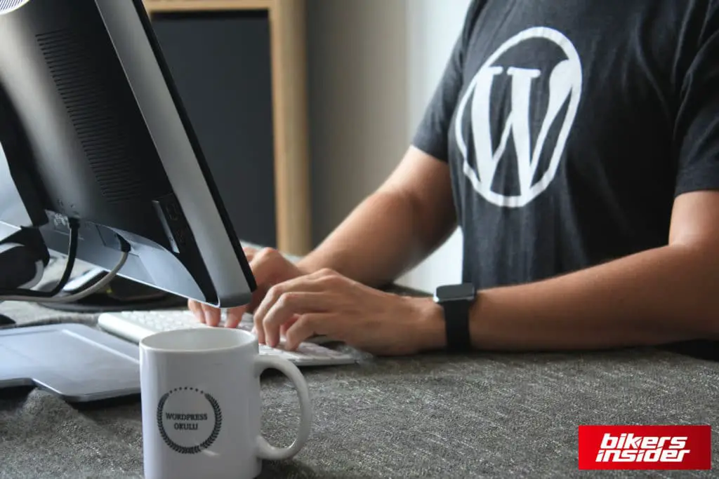 WordPress is the simplest way to create a motovlog website nowadays.