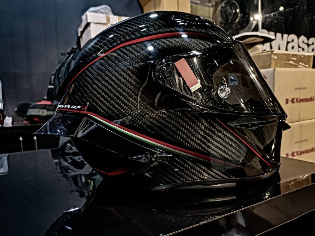 Top 10 Safest Motorcycle Helmets For 2021/2022! - Bikers Insider