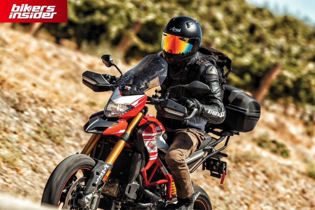 Arai Signet-X - Most Comfortable Full-Face Motorcycle Helmet
