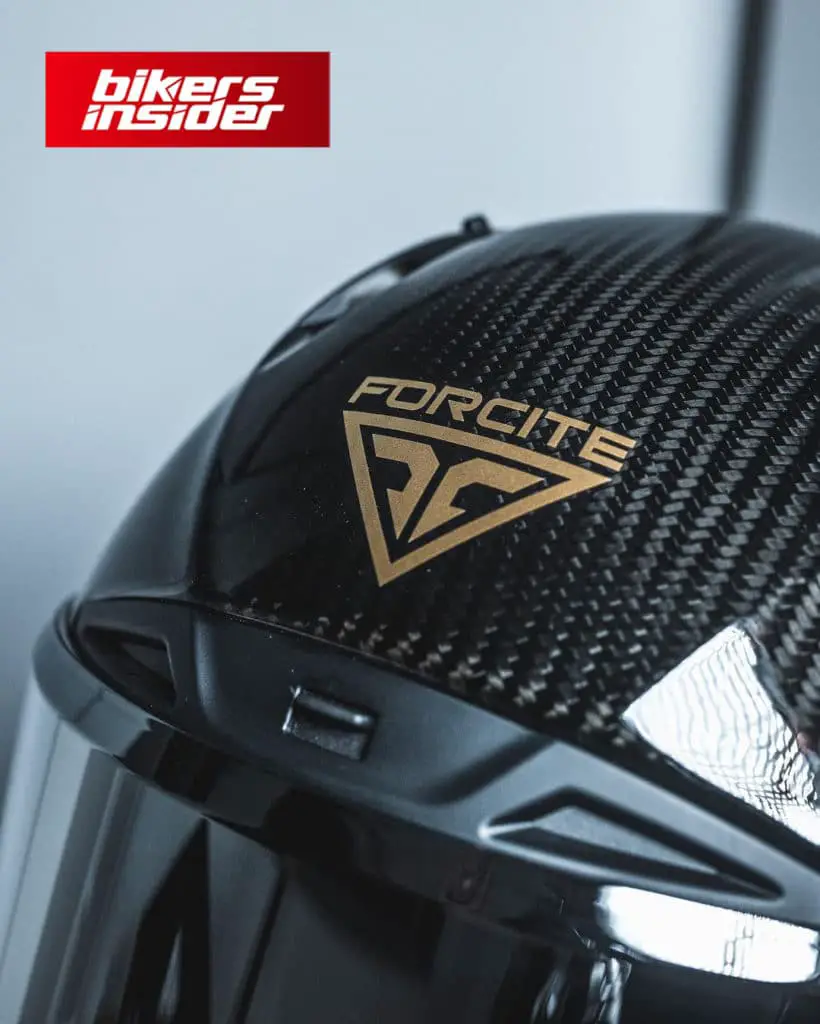 Smart-carbon-helmet