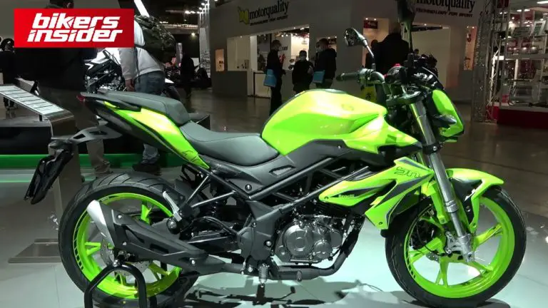 The Benelli BN125 is a Naked Bike for Beginners.