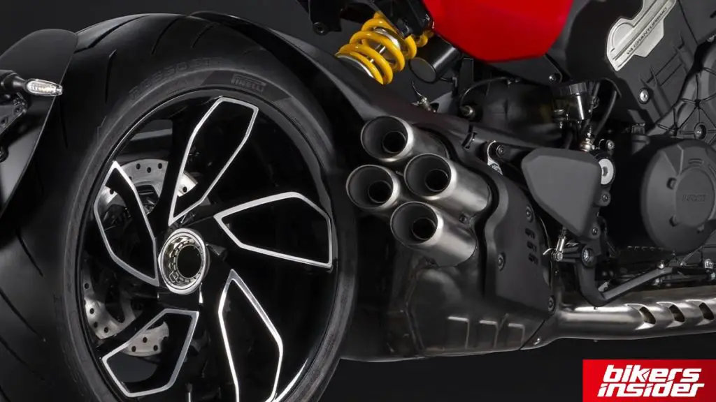 Ducati Diavel V4 rare tyre